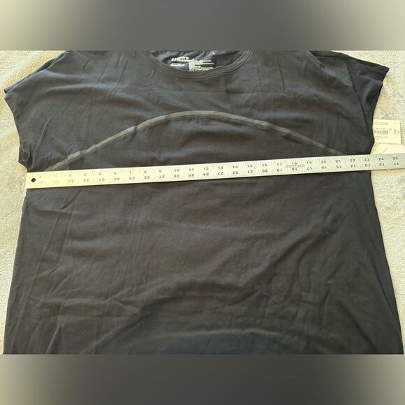 NWT Sports Illustrated Unisex Tee Black Large - Picture 3 of 5